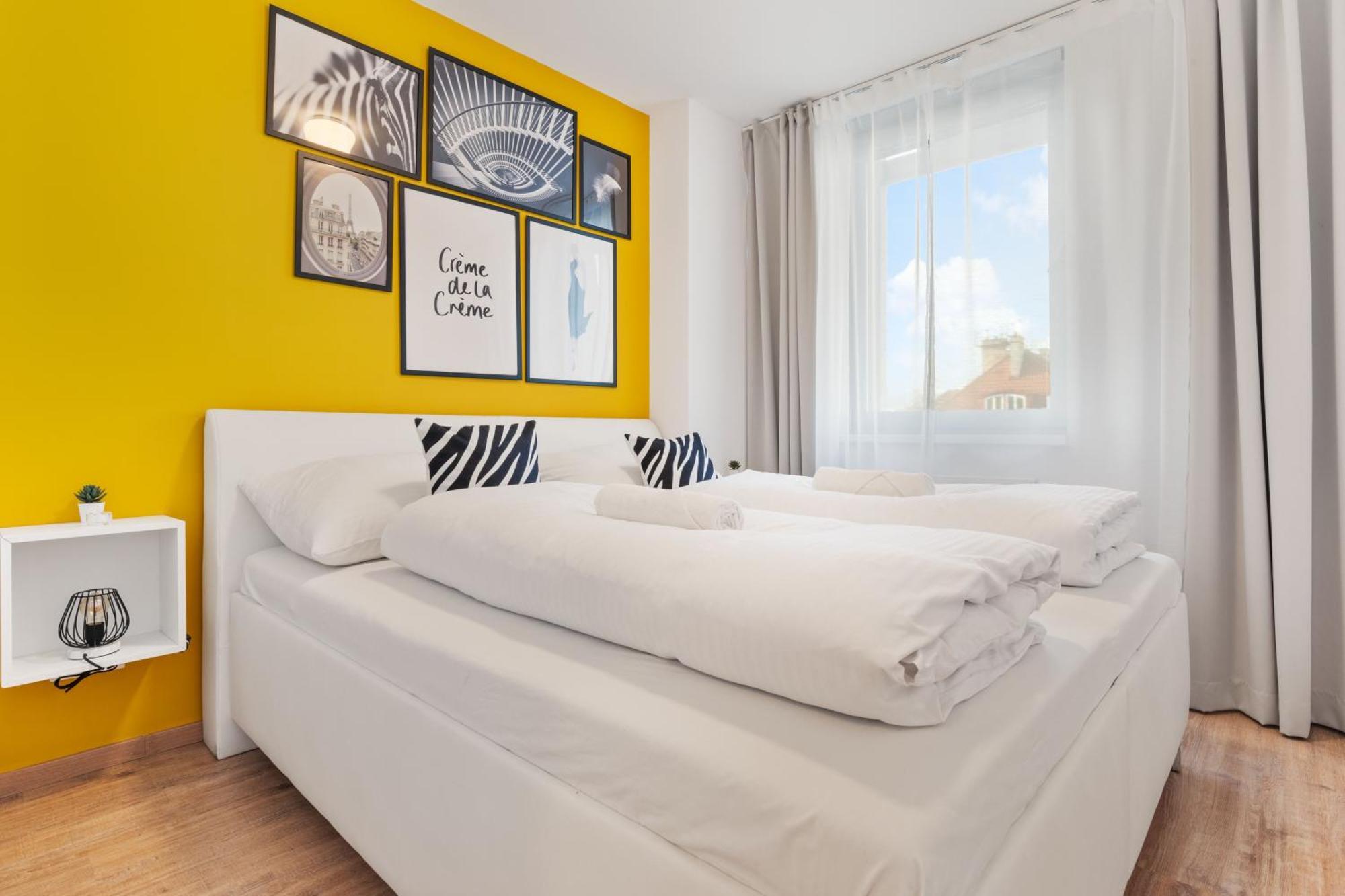 Lam Safari - Balcony - Ac - Free Parking Apartamento Bratislava Exterior foto